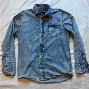 Modern culture button down